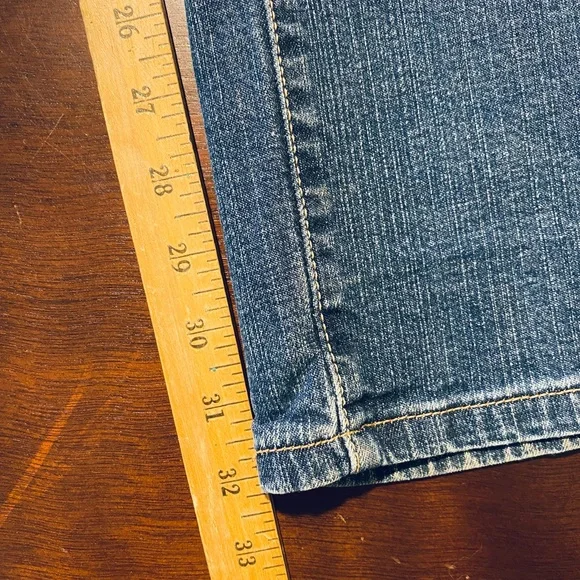 Vintage Levis Relaxed Bootcut 550 Womens Jeans Size 12L - Picture 3 of 8